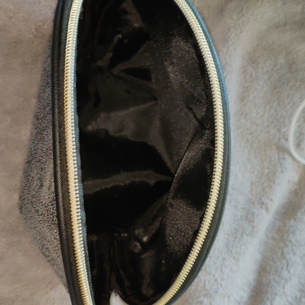 makeup bag - Picture 2 of 2